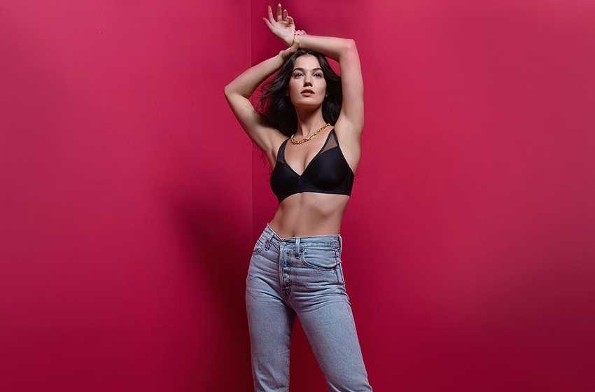 Pınar Deniz'in Cannes tarzı çok beğenildi!