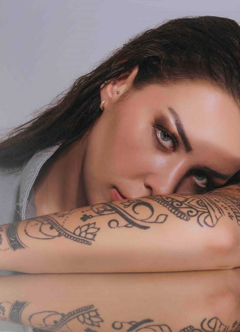 Yaren aşka düştü