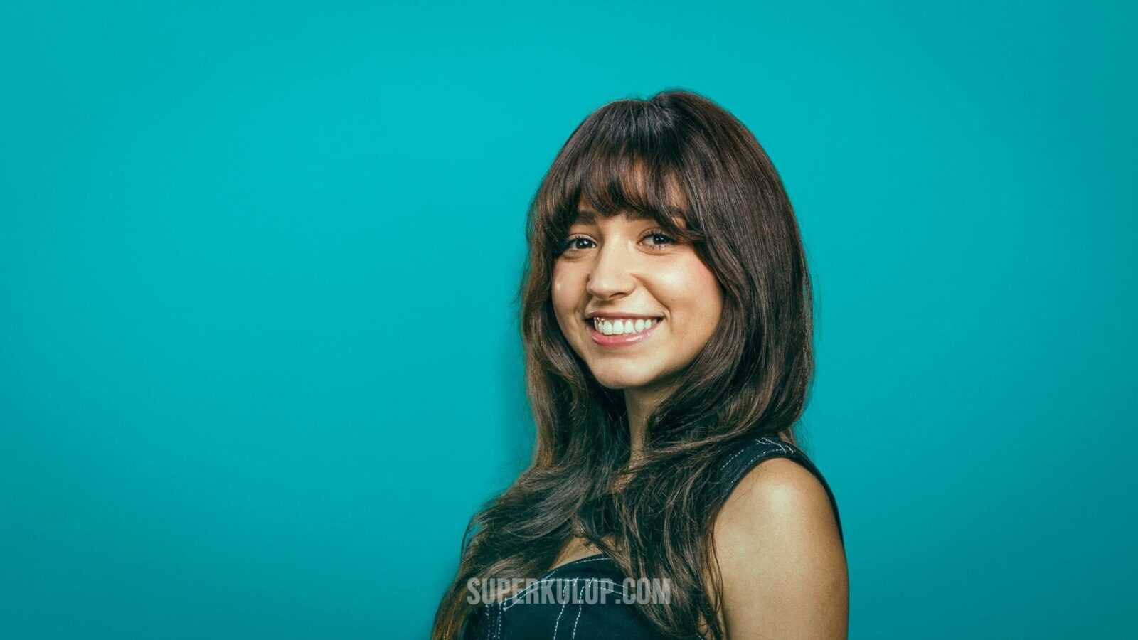 Zeynep Bastık'tan iddialı kalça dansı